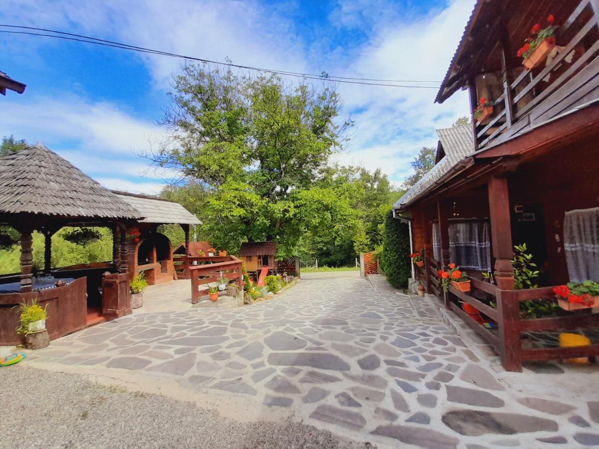 Casa De La Ferma Mariuca Villa Berbesti Eksteriør bilde