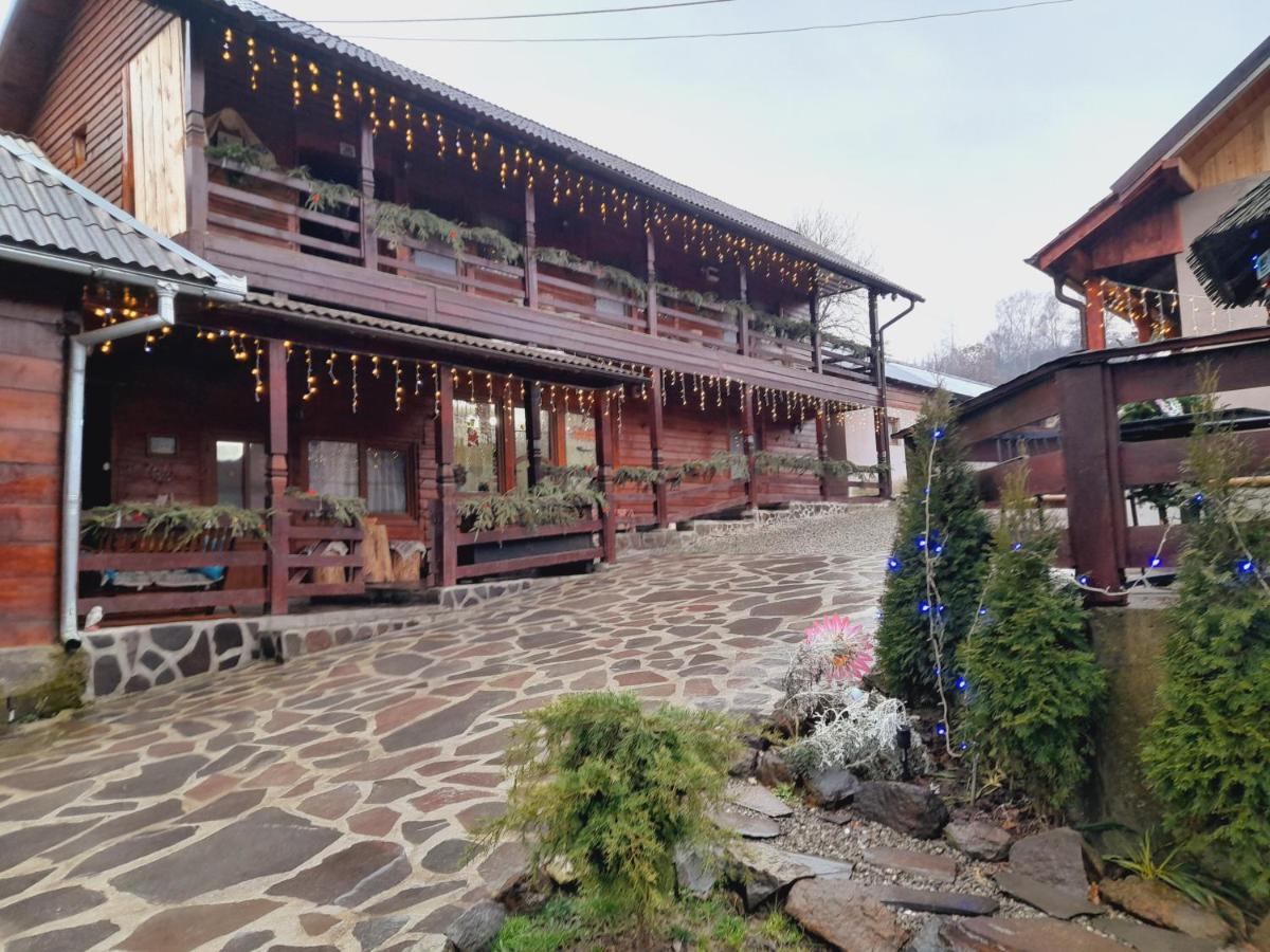 Casa De La Ferma Mariuca Villa Berbesti Eksteriør bilde